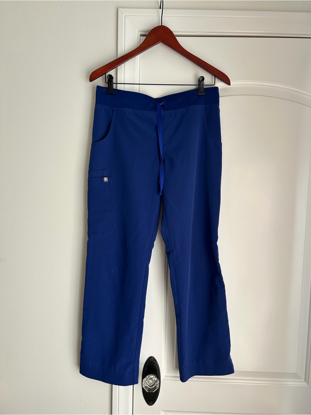 FIGS Scrubs Set - Picture 2 of 2